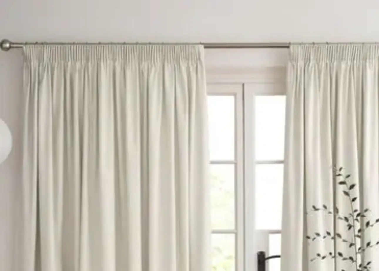 Pencil Pleat