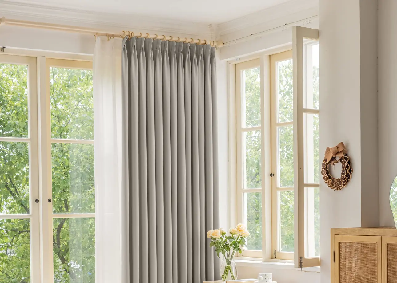 Pinch Pleat