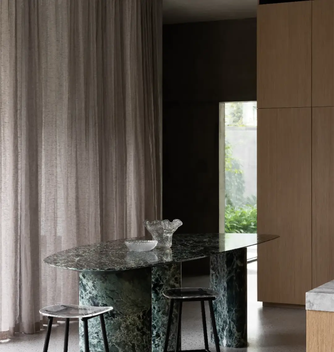 MAC CURTAINS